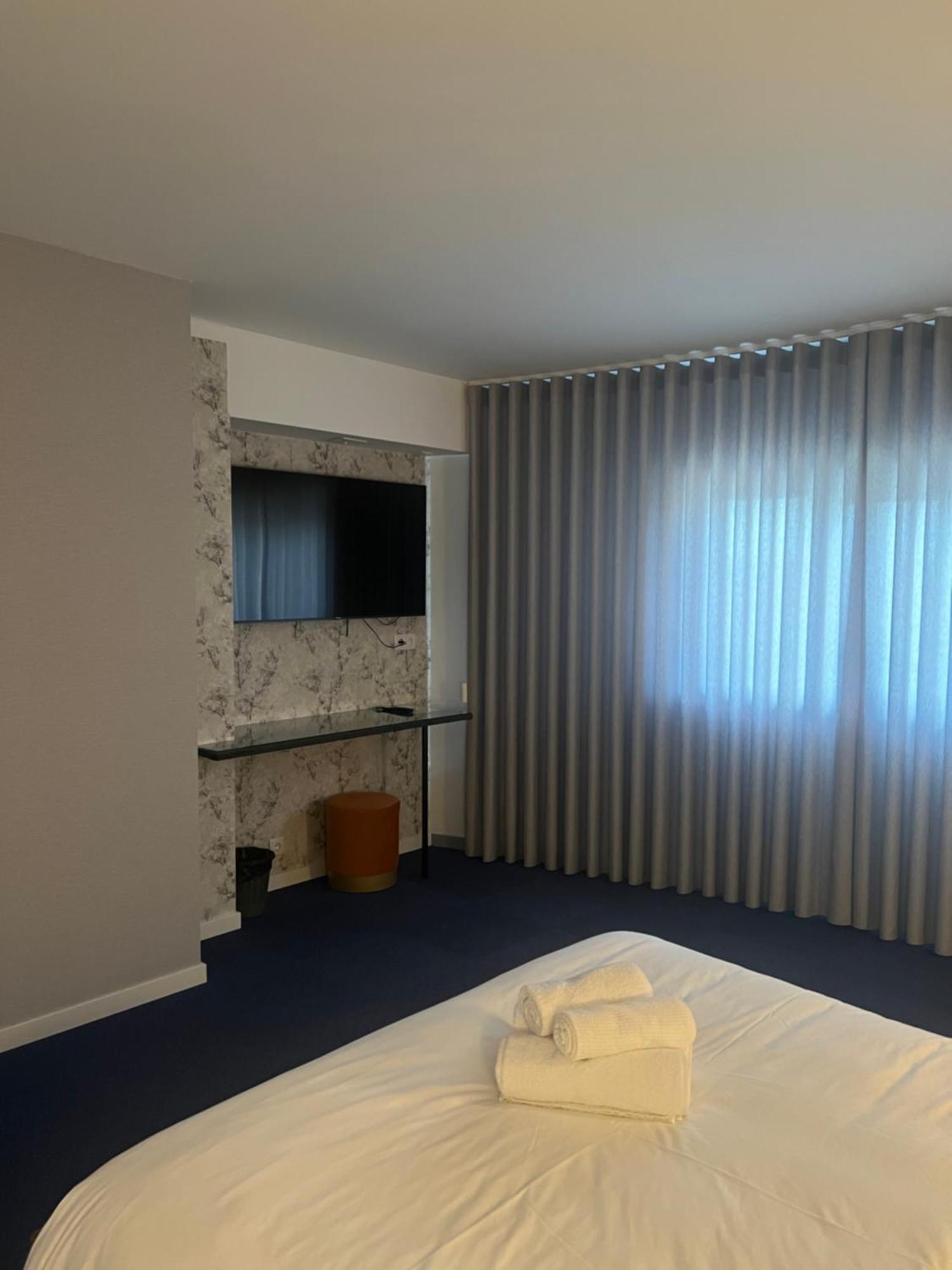 White Guest Villa